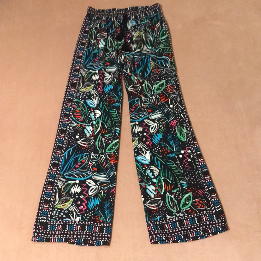 NWOT Bebop chic bohemian tropical wide leg lightweight summer pants. Size XS.